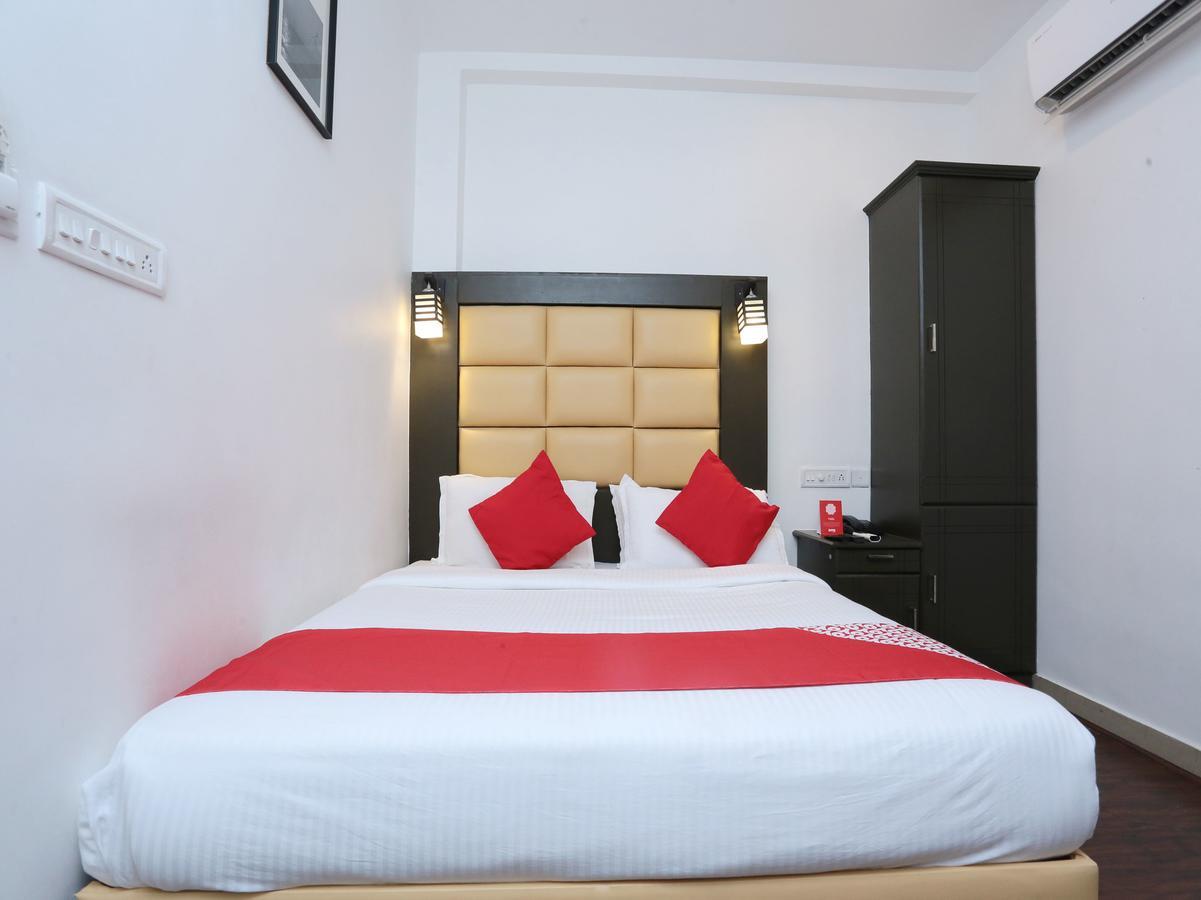 Hotel Qube Kochi Buitenkant foto