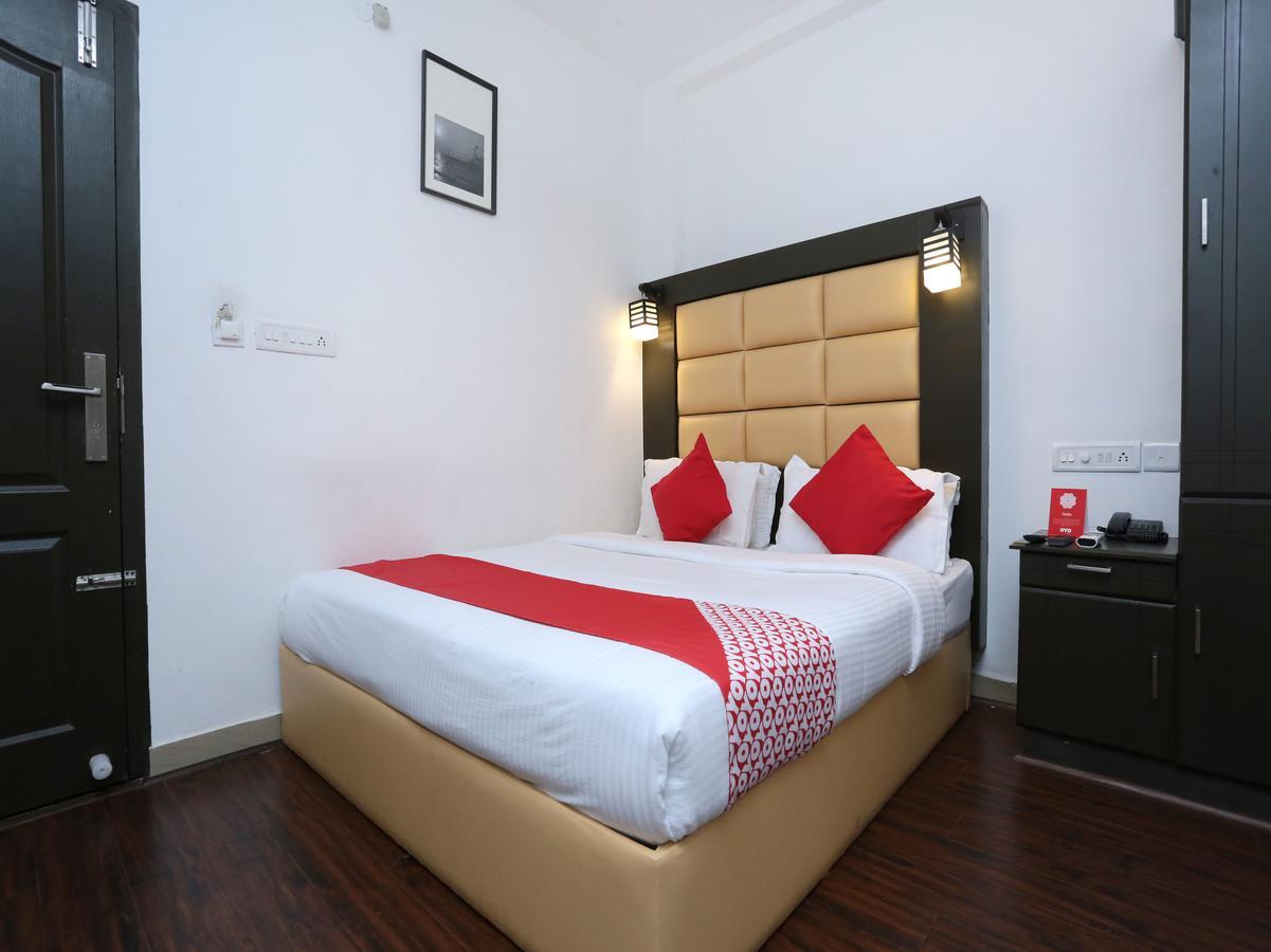 Hotel Qube Kochi Buitenkant foto