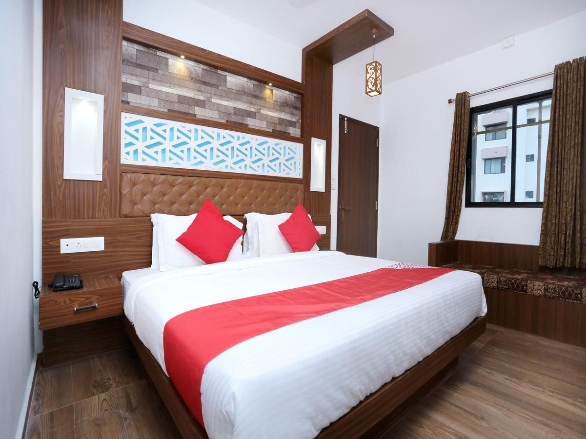 Hotel Qube Kochi Buitenkant foto