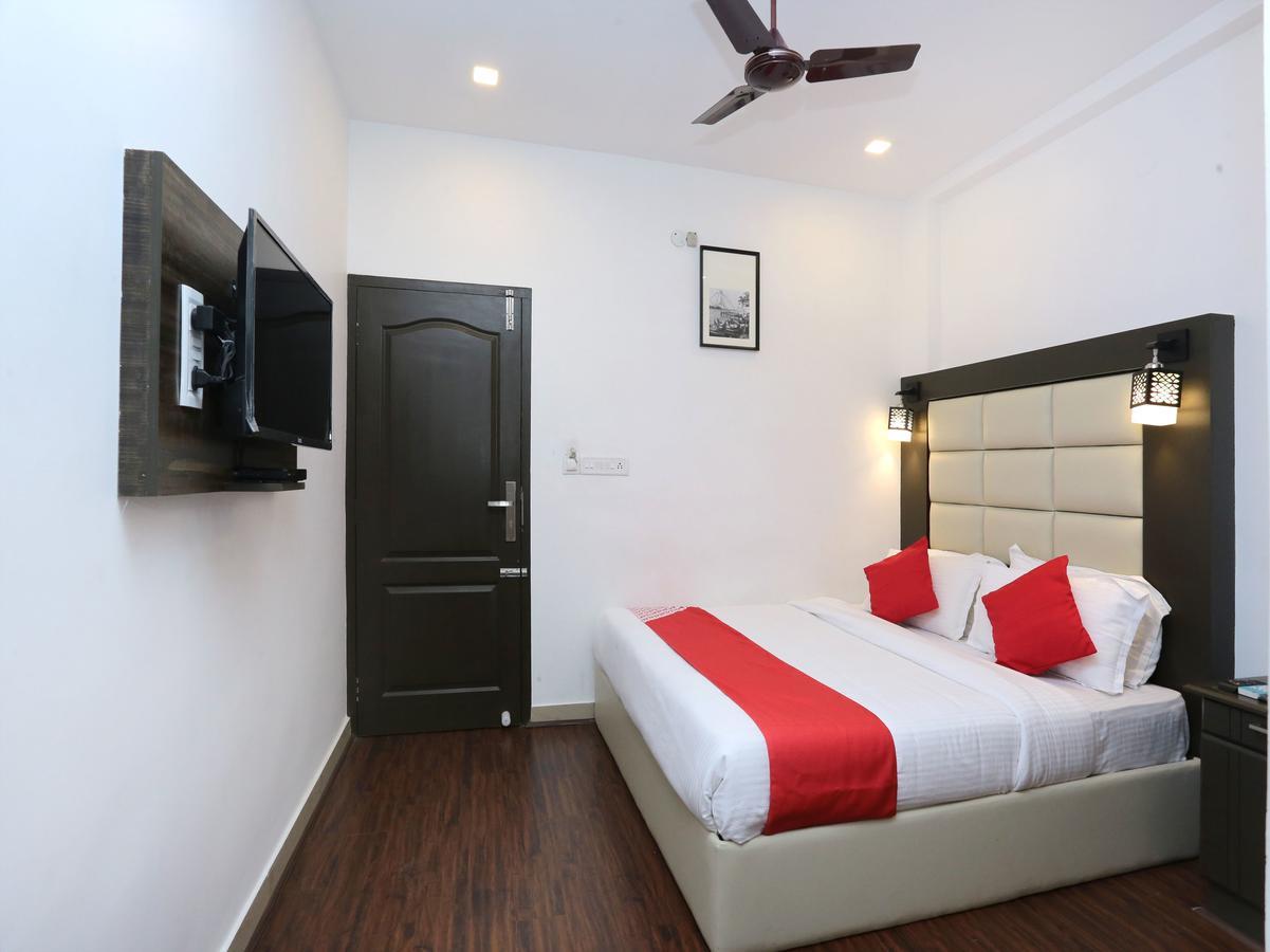 Hotel Qube Kochi Buitenkant foto